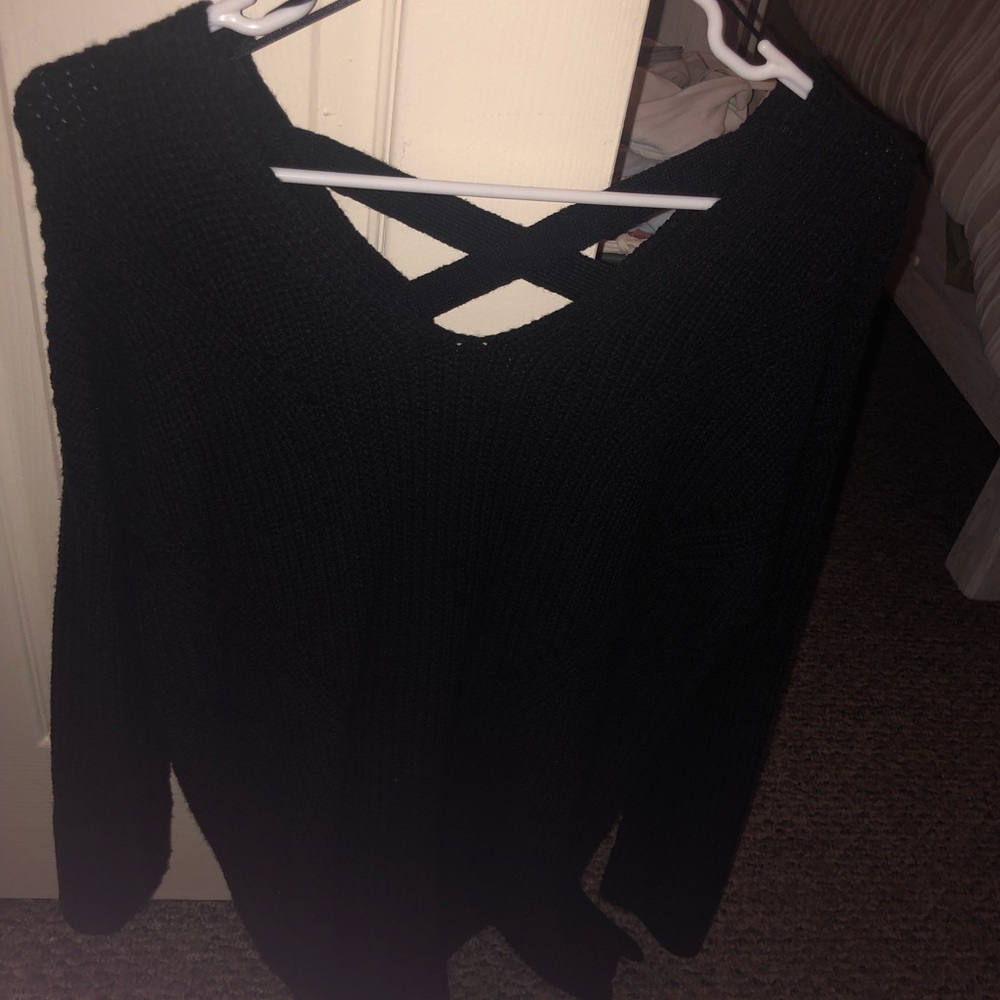 Pretty black XL sweater!
